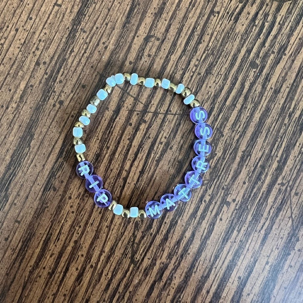 Taylor Swift Friendship Bracelet